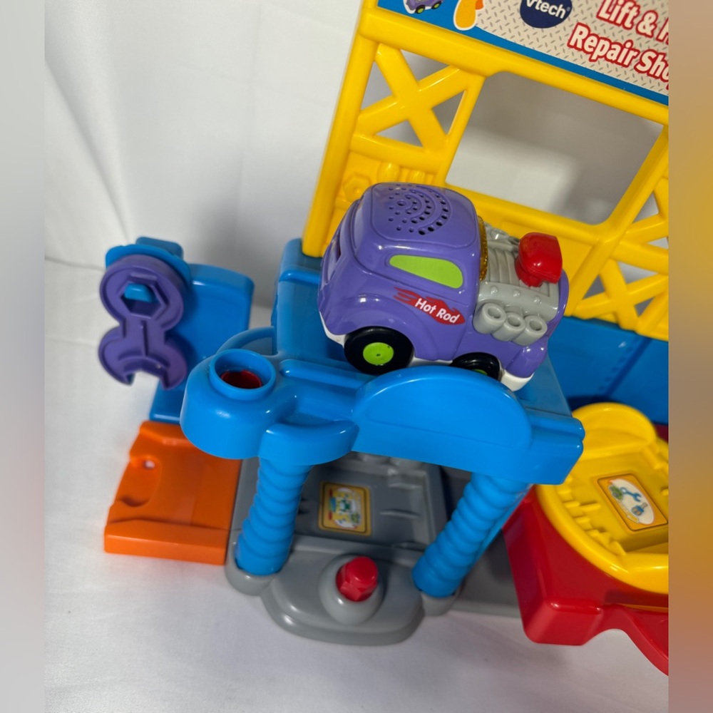 Vtech Go Go Smart Wheels Lift & Fix Repair Shop Toy Auto Repair Shop Playset - Picture 6 of 13